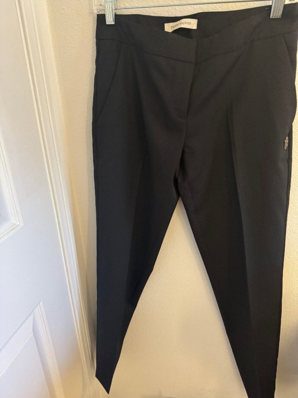 Pierre Balmain Black Lightweight Wool mid-rise cropped trouser;